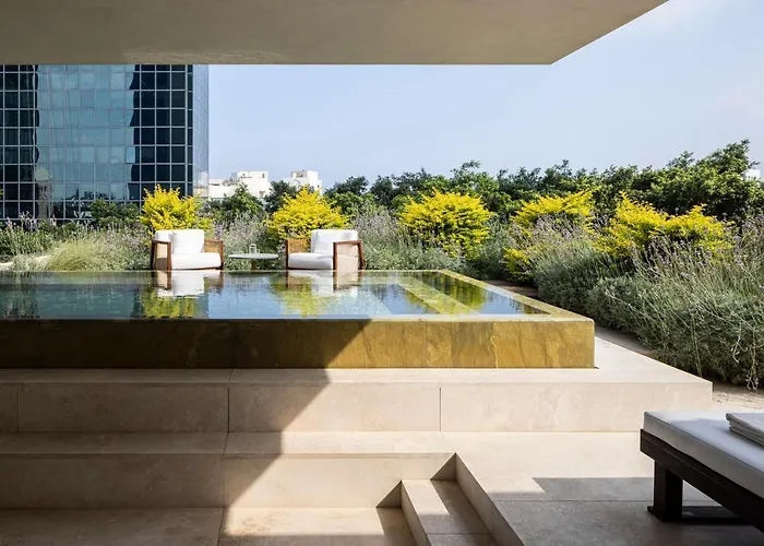 R48 Hotel And Garden